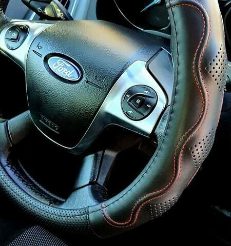Форд Фокус 2013 в Харькове на Automoto.ua Красный Форд Фокус, объемом двигателя 1 л и пробегом 85 тыс. км за 8470 $, фото 87 на Automoto.ua
