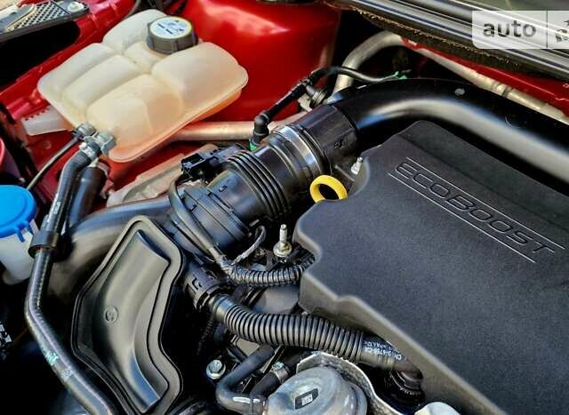Червоний Форд Фокус, об'ємом двигуна 1 л та пробігом 78 тис. км за 8750 $, фото 6 на Automoto.ua