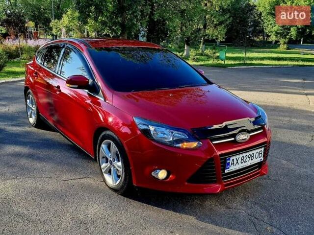Форд Фокус 2013 в Харькове на Automoto.ua Красный Форд Фокус, объемом двигателя 1 л и пробегом 85 тыс. км за 8470 $, фото 12 на Automoto.ua