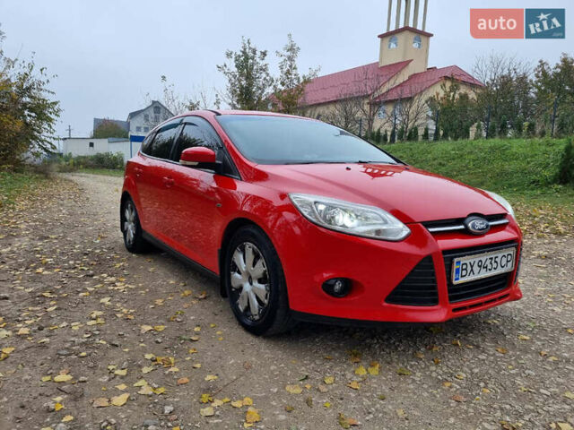 Форд Фокус 2013 в Хмельницком на Automoto.ua Красный Форд Фокус, объемом двигателя 1 л и пробегом 143 тыс. км за 7300 $, фото 2 на Automoto.ua