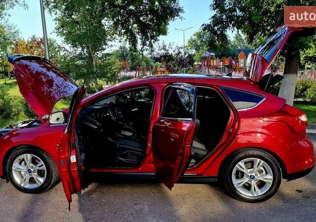Форд Фокус 2013 в Харькове на Automoto.ua Красный Форд Фокус, объемом двигателя 1 л и пробегом 85 тыс. км за 8470 $, фото 47 на Automoto.ua