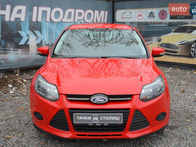 Красный Форд Фокус, объемом двигателя 2 л и пробегом 189 тыс. км за 8500 $, фото 1 на Automoto.ua
