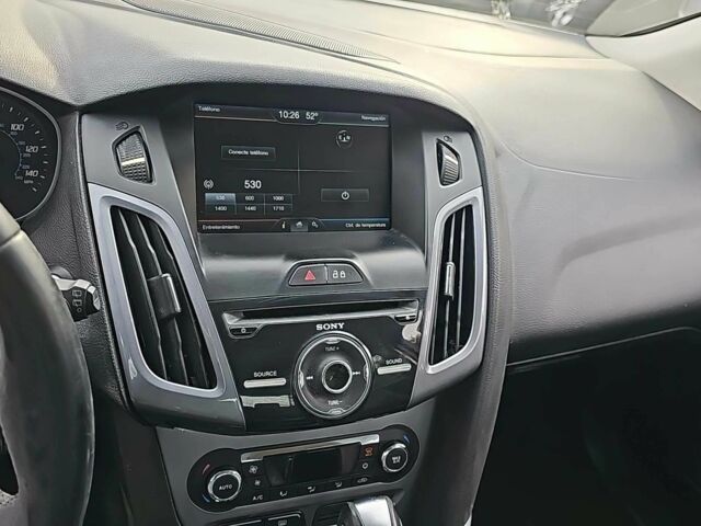 Червоний Форд Фокус, об'ємом двигуна 2 л та пробігом 89 тис. км за 3500 $, фото 5 на Automoto.ua