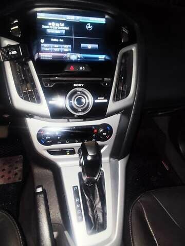 Червоний Форд Фокус, об'ємом двигуна 2 л та пробігом 206 тис. км за 8300 $, фото 14 на Automoto.ua