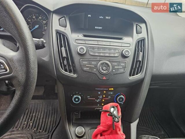 Червоний Форд Фокус, об'ємом двигуна 2 л та пробігом 178 тис. км за 8500 $, фото 6 на Automoto.ua