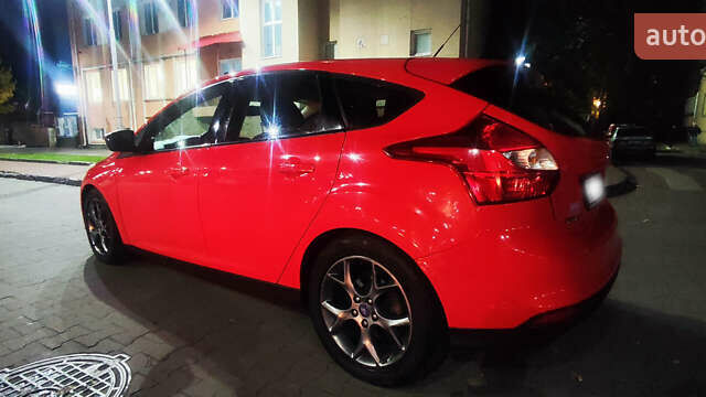 Червоний Форд Фокус, об'ємом двигуна 2 л та пробігом 206 тис. км за 8300 $, фото 4 на Automoto.ua