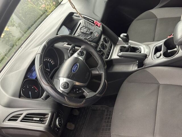 Червоний Форд Фокус, об'ємом двигуна 1.6 л та пробігом 320 тис. км за 6800 $, фото 2 на Automoto.ua