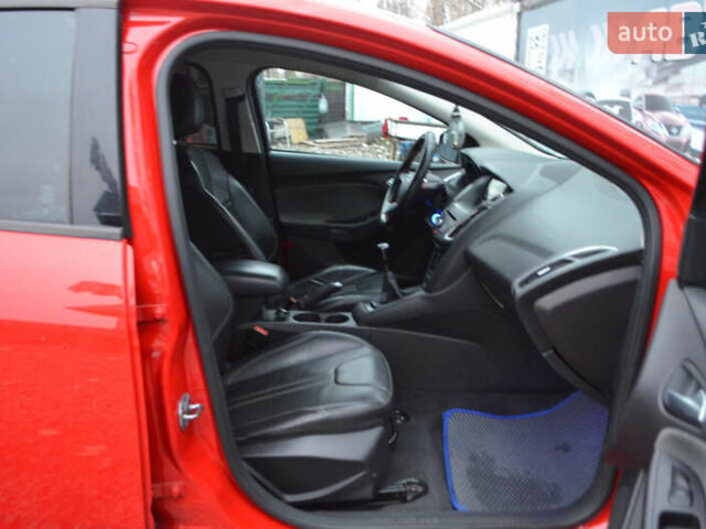 Красный Форд Фокус, объемом двигателя 2 л и пробегом 189 тыс. км за 8500 $, фото 21 на Automoto.ua