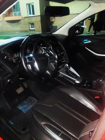 Червоний Форд Фокус, об'ємом двигуна 2 л та пробігом 206 тис. км за 8300 $, фото 10 на Automoto.ua