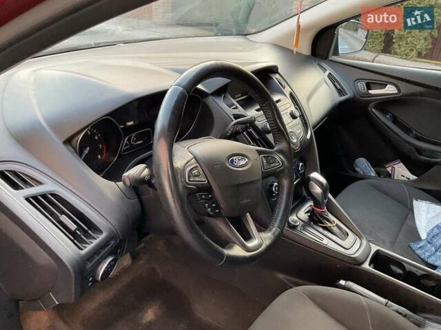 Красный Форд Фокус, объемом двигателя 2 л и пробегом 167 тыс. км за 7300 $, фото 3 на Automoto.ua