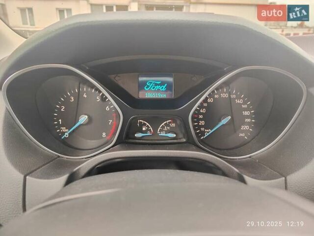 Форд Фокус 2015 в Харькове на Automoto.ua Красный Форд Фокус, объемом двигателя 1 л и пробегом 106 тыс. км за 6700 $, фото 8 на Automoto.ua