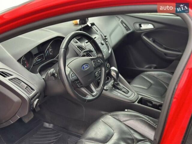 Красный Форд Фокус, объемом двигателя 2 л и пробегом 286 тыс. км за 8200 $, фото 10 на Automoto.ua