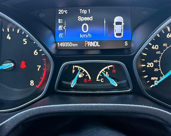 Красный Форд Фокус, объемом двигателя 2 л и пробегом 153 тыс. км за 7600 $, фото 11 на Automoto.ua