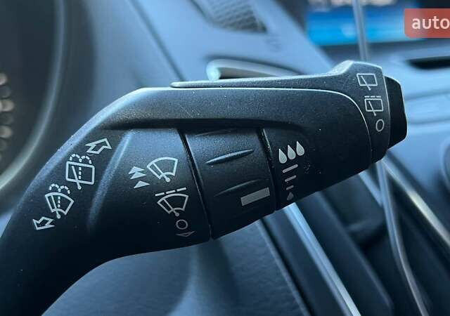 Червоний Форд Фокус, об'ємом двигуна 2 л та пробігом 286 тис. км за 9500 $, фото 16 на Automoto.ua