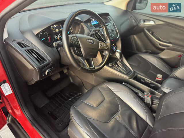 Форд Фокус 2015 в Днепре (Днепропетровске) на Automoto.ua Красный Форд Фокус, объемом двигателя 2 л и пробегом 102 тыс. км за 8500 $, фото 11 на Automoto.ua