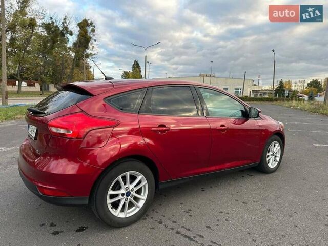 Красный Форд Фокус, объемом двигателя 2 л и пробегом 206 тыс. км за 8500 $, фото 4 на Automoto.ua