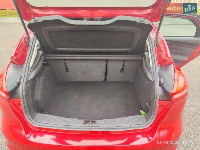 Красный Форд Фокус, объемом двигателя 1 л и пробегом 106 тыс. км за 6700 $, фото 12 на Automoto.ua