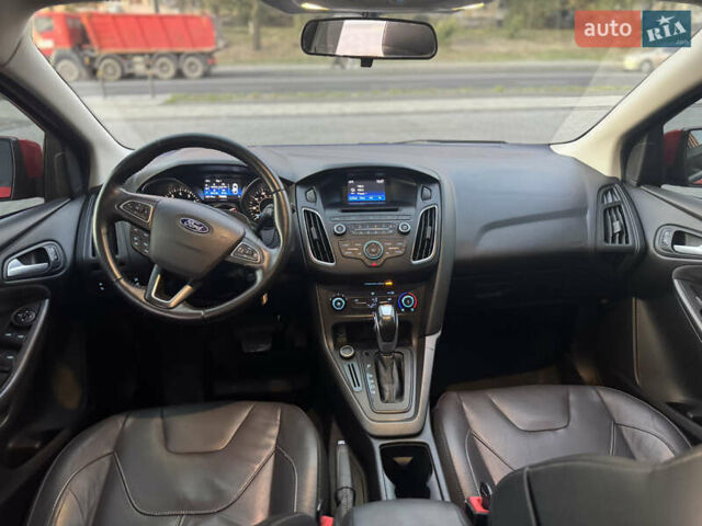 Форд Фокус 2015 в Днепре (Днепропетровске) на Automoto.ua Красный Форд Фокус, объемом двигателя 2 л и пробегом 102 тыс. км за 8500 $, фото 10 на Automoto.ua