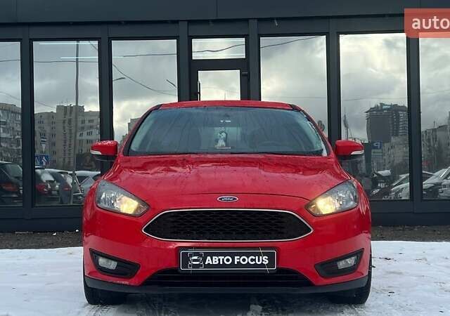 Червоний Форд Фокус, об'ємом двигуна 2 л та пробігом 286 тис. км за 9500 $, фото 2 на Automoto.ua