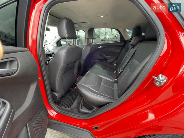 Красный Форд Фокус, объемом двигателя 2 л и пробегом 197 тыс. км за 8500 $, фото 17 на Automoto.ua