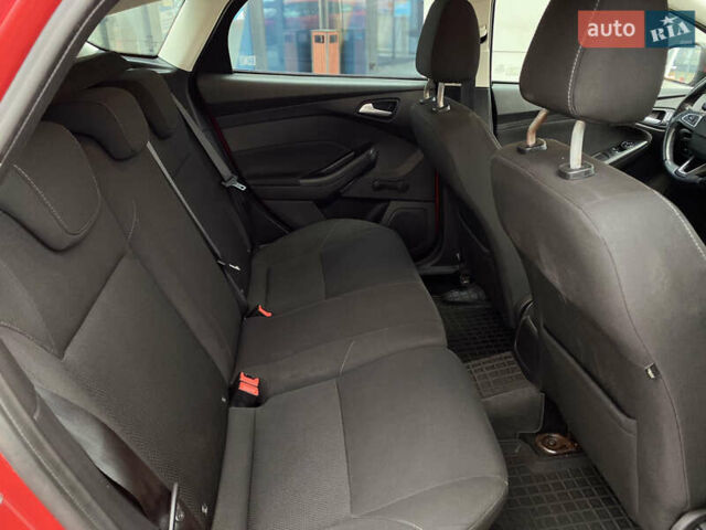 Красный Форд Фокус, объемом двигателя 1 л и пробегом 140 тыс. км за 6900 $, фото 24 на Automoto.ua
