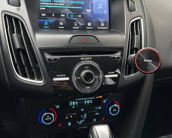 Червоний Форд Фокус, об'ємом двигуна 2 л та пробігом 134 тис. км за 10200 $, фото 12 на Automoto.ua