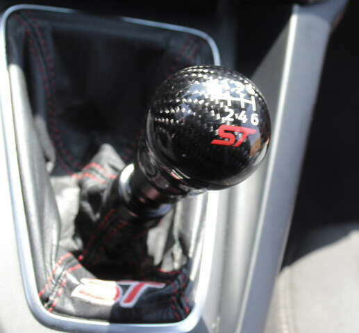 Красный Форд Фокус, объемом двигателя 2 л и пробегом 161 тыс. км за 12300 $, фото 27 на Automoto.ua