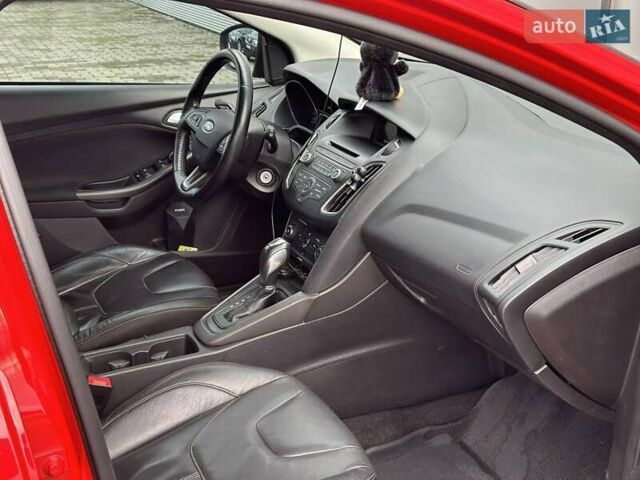 Красный Форд Фокус, объемом двигателя 2 л и пробегом 286 тыс. км за 8200 $, фото 11 на Automoto.ua