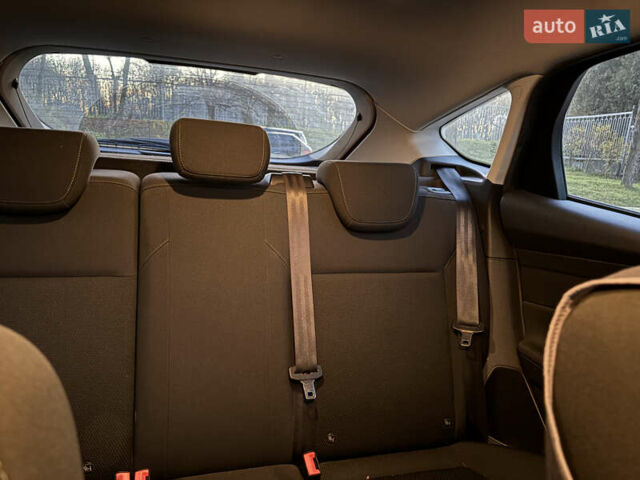 Красный Форд Фокус, объемом двигателя 1 л и пробегом 97 тыс. км за 9300 $, фото 13 на Automoto.ua