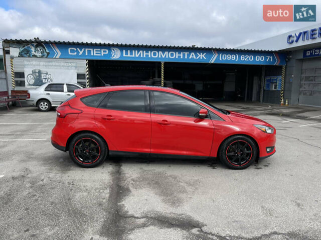 Красный Форд Фокус, объемом двигателя 2 л и пробегом 197 тыс. км за 8500 $, фото 5 на Automoto.ua