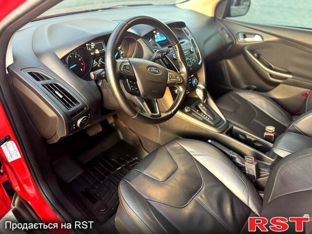 Форд Фокус 2015 у Дніпро (Дніпропетровську) на Automoto.ua Червоний Форд Фокус, об'ємом двигуна 2 л та пробігом 102 тис. км за 8500 $, фото 6 на Automoto.ua