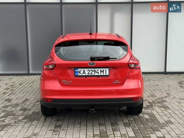 Красный Форд Фокус, объемом двигателя 2 л и пробегом 286 тыс. км за 8200 $, фото 4 на Automoto.ua