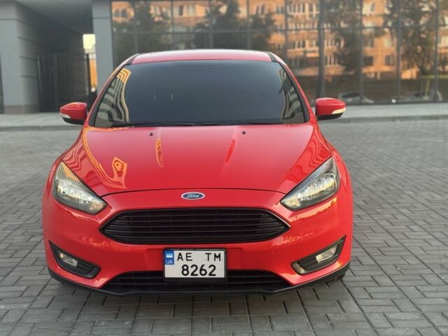 Червоний Форд Фокус, об'ємом двигуна 2 л та пробігом 102 тис. км за 8500 $, фото 2 на Automoto.ua