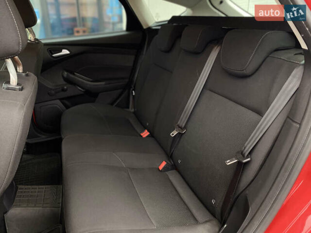 Красный Форд Фокус, объемом двигателя 1 л и пробегом 140 тыс. км за 6990 $, фото 18 на Automoto.ua
