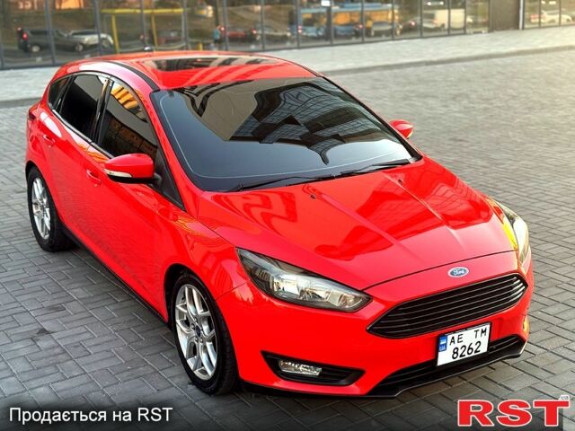 Форд Фокус 2015 у Дніпро (Дніпропетровську) на Automoto.ua Червоний Форд Фокус, об'ємом двигуна 2 л та пробігом 102 тис. км за 8500 $, фото 1 на Automoto.ua