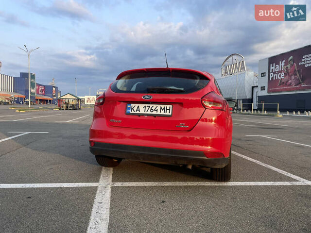Форд Фокус 2015 у Києві на Automoto.ua Червоний Форд Фокус, об'ємом двигуна 2 л та пробігом 215 тис. км за 7900 $, фото 1 на Automoto.ua