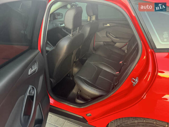 Форд Фокус 2015 в Днепре (Днепропетровске) на Automoto.ua Красный Форд Фокус, объемом двигателя 2 л и пробегом 102 тыс. км за 8500 $, фото 12 на Automoto.ua