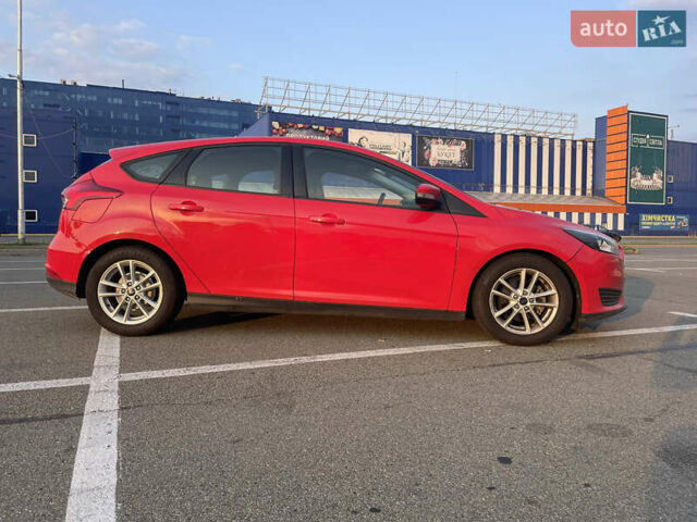 Форд Фокус 2015 у Києві на Automoto.ua Червоний Форд Фокус, об'ємом двигуна 2 л та пробігом 215 тис. км за 7900 $, фото 4 на Automoto.ua