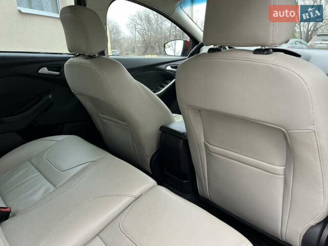 Червоний Форд Фокус, об'ємом двигуна 2 л та пробігом 219 тис. км за 8500 $, фото 42 на Automoto.ua