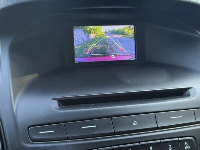 Красный Форд Фокус, объемом двигателя 2 л и пробегом 151 тыс. км за 7300 $, фото 3 на Automoto.ua