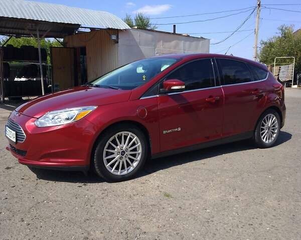Червоний Форд Фокус, об'ємом двигуна 0 л та пробігом 70 тис. км за 7400 $, фото 2 на Automoto.ua