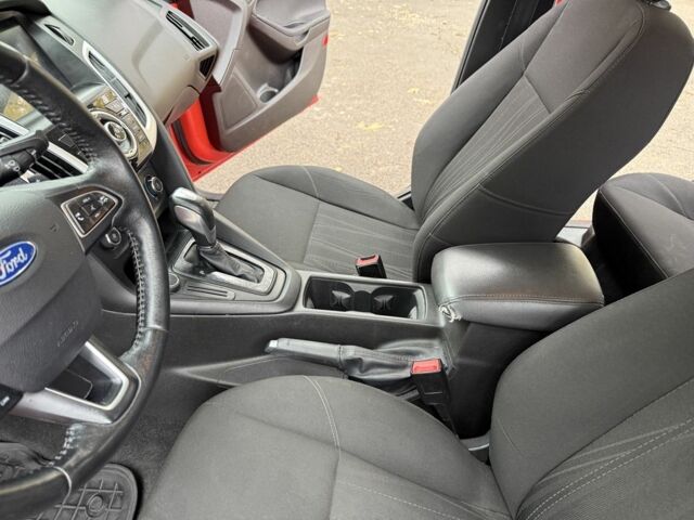 Форд Фокус 2015 в Киеве на Automoto.ua Красный Форд Фокус, объемом двигателя 2 л и пробегом 185 тыс. км за 7400 $, фото 18 на Automoto.ua