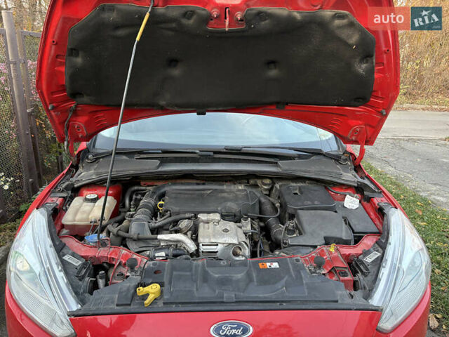 Красный Форд Фокус, объемом двигателя 1 л и пробегом 97 тыс. км за 9300 $, фото 15 на Automoto.ua