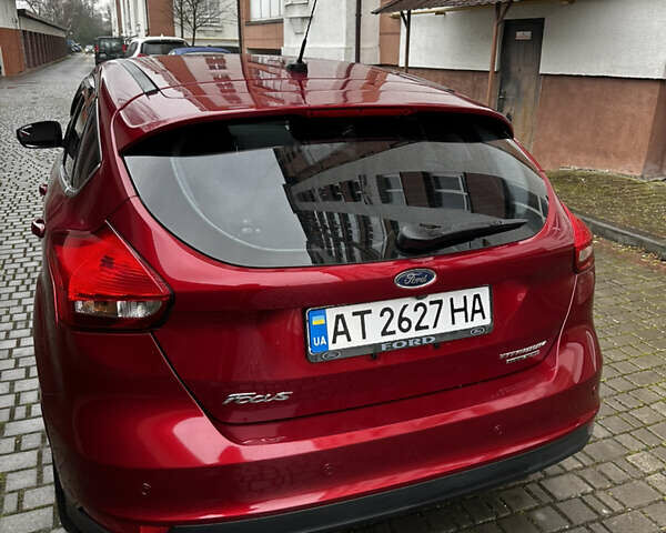 Червоний Форд Фокус, об'ємом двигуна 2 л та пробігом 134 тис. км за 10200 $, фото 3 на Automoto.ua