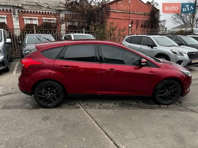 Червоний Форд Фокус, об'ємом двигуна 2 л та пробігом 106 тис. км за 8990 $, фото 7 на Automoto.ua