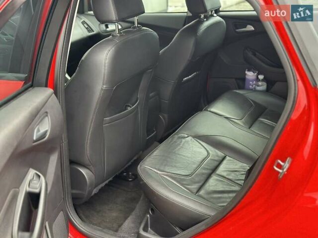 Красный Форд Фокус, объемом двигателя 2 л и пробегом 286 тыс. км за 8200 $, фото 14 на Automoto.ua