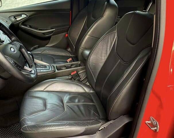 Червоний Форд Фокус, об'ємом двигуна 2 л та пробігом 128 тис. км за 9200 $, фото 8 на Automoto.ua