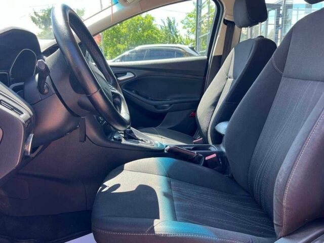 Красный Форд Фокус, объемом двигателя 2 л и пробегом 206 тыс. км за 7990 $, фото 9 на Automoto.ua