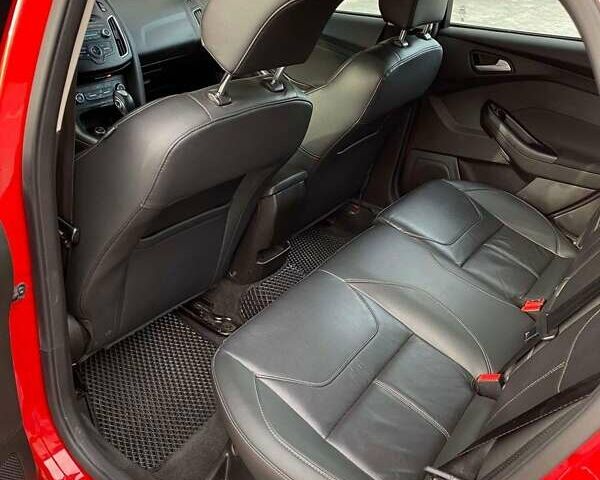 Червоний Форд Фокус, об'ємом двигуна 2 л та пробігом 120 тис. км за 8000 $, фото 9 на Automoto.ua