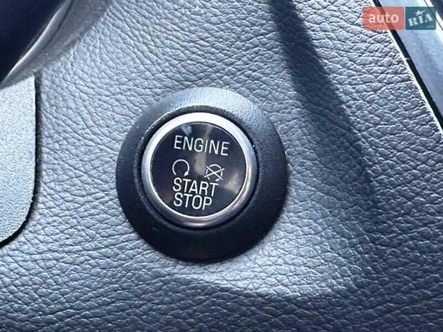 Красный Форд Фокус, объемом двигателя 2 л и пробегом 214 тыс. км за 8800 $, фото 4 на Automoto.ua